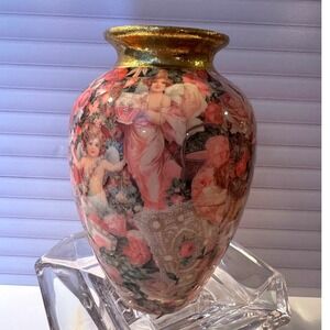 Vintage Romantic Victorian Collage Vase Gold Trim Decorative Accent Piece